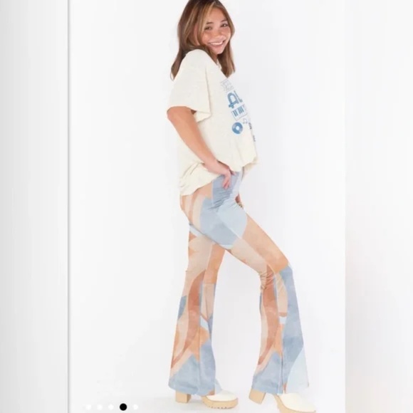 NWT Show Me Your Mumu Maren Bells Flared Pant Size M - Picture 3 of 8